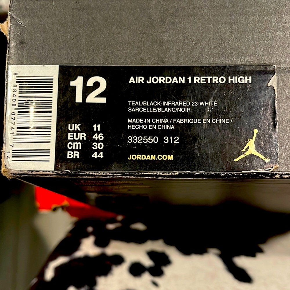 Air Jordan 1 (Retro High)